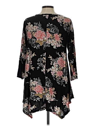 Larace 3/4 Sleeve Blouse (view 2)