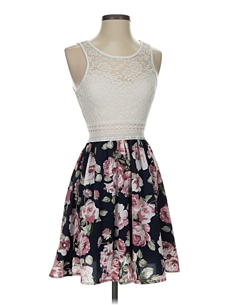 Pre-owned Papaya Casual Dress In White