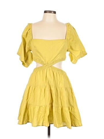 Urban Outfitters Casual Dress (view 1)