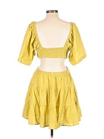 Urban Outfitters Casual Dress (view 2)