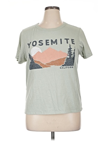Zoe+Liv Short Sleeve T-Shirt (view 1)