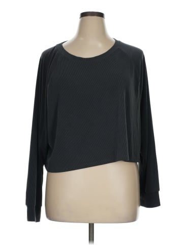 Victoria's Secret 3/4 Sleeve T-Shirt (view 1)