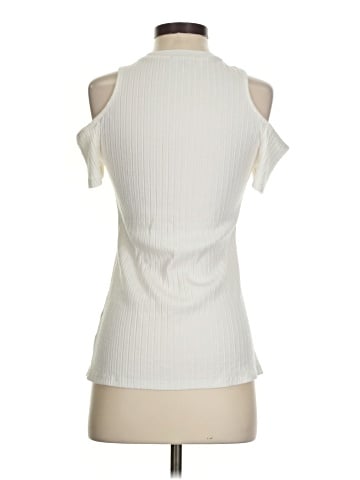 Black Swan Sleeveless T-Shirt (view 2)