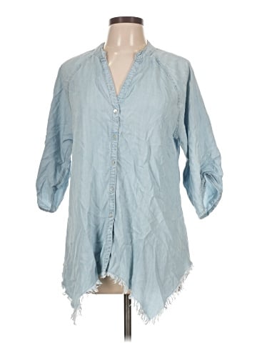 Holding Horses 3/4 Sleeve Button-Down Shirt (view 1)