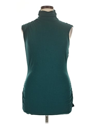 Jennifer Lopez Casual Dress (view 1)