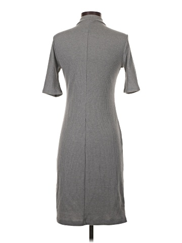 Old Navy Casual Dress (view 2)