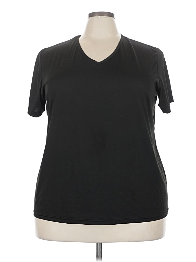 Pre-owned Real Essentials Active T-shirt In Black