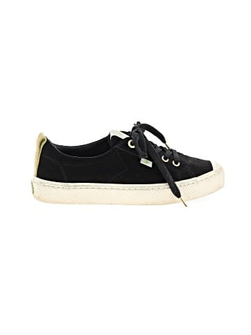 Cariuma Sneakers (view 1)