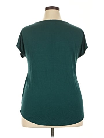 Maurices Short Sleeve T-Shirt (view 2)