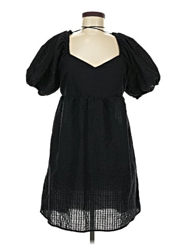 Old Navy Cocktail Dress (view 1)