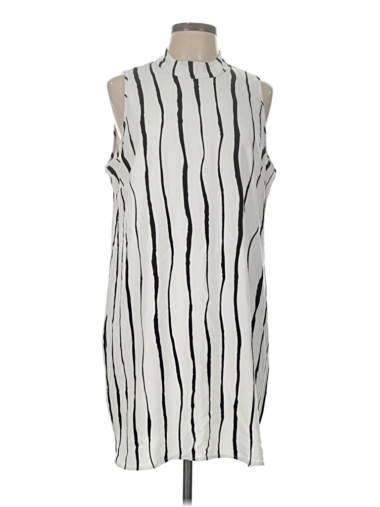 Pre-owned Mud Pie Casual Dress In Silver