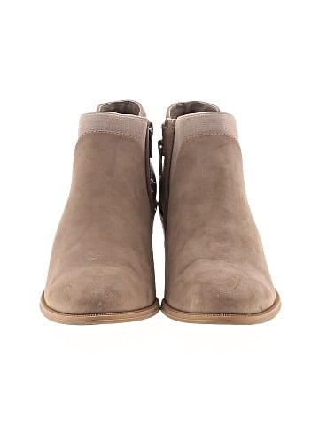 Vera Wang Ankle Boots (view 2)