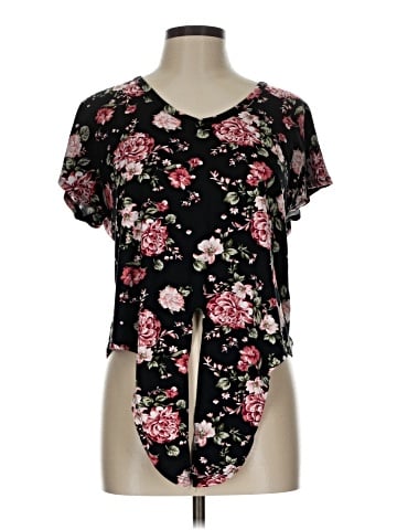 Full Circle Trends With Love Short Sleeve T-Shirt (view 1)