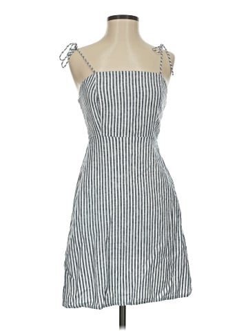 Old Navy Casual Dress (view 1)