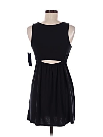 Habitual Sleeveless Top (view 2)