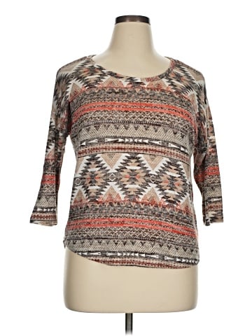 Signature Studio 3/4 Sleeve T-Shirt (view 1)