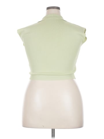 Dazy-Less Short Sleeve Top (view 2)