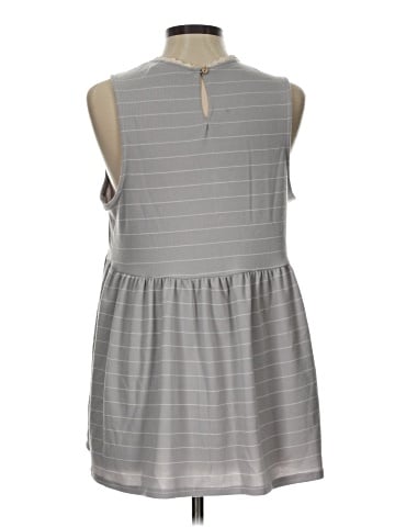 Betsey's Boutique Shop Casual Dress (view 2)