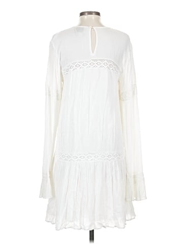 Chloe Oliver Casual Dress (view 2)