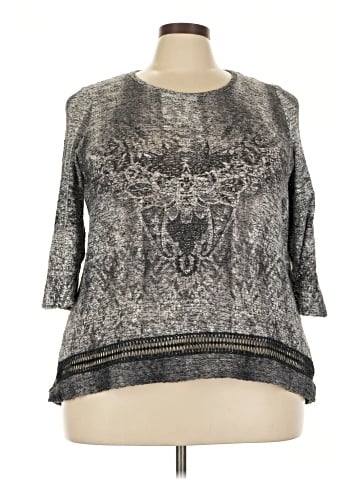 World Unity 3/4 Sleeve Top (view 1)