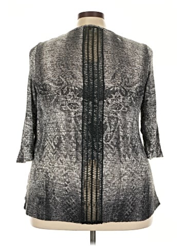 World Unity 3/4 Sleeve Top (view 2)