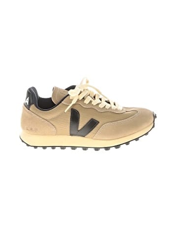 VEJA Sneakers (view 1)