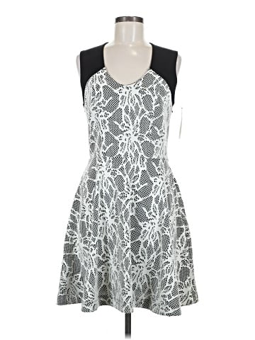 Robbi & Nikki Cocktail Dress (view 1)