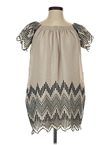 Romeo & Juliet Couture Sleeveless T-Shirt (view 1)