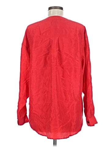 Lizwear by Liz Claiborne Long Sleeve Button-Down Shirt (view 2)