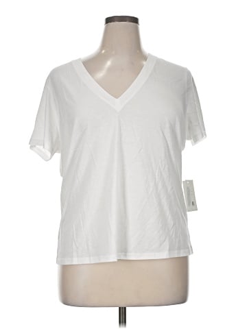 Vince. Short Sleeve T-Shirt (view 1)
