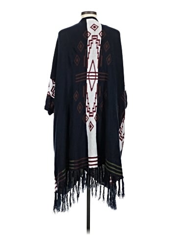 Wild Pearl Poncho (view 2)