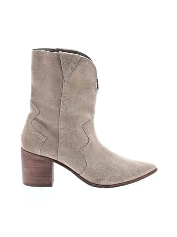 Kaanas Ankle Boots (view 1)