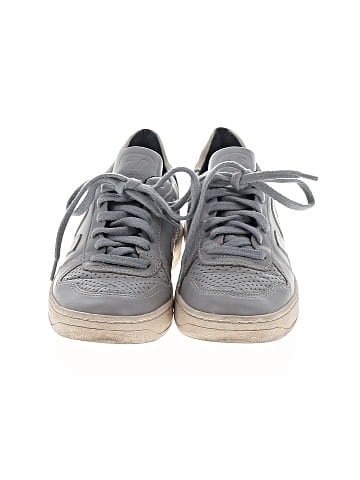 VEJA Sneakers (view 2)