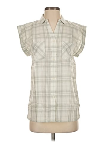UNTUCKit Sleeveless Button-Down Shirt (view 1)
