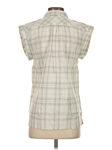 UNTUCKit Sleeveless Button-Down Shirt (view 2)