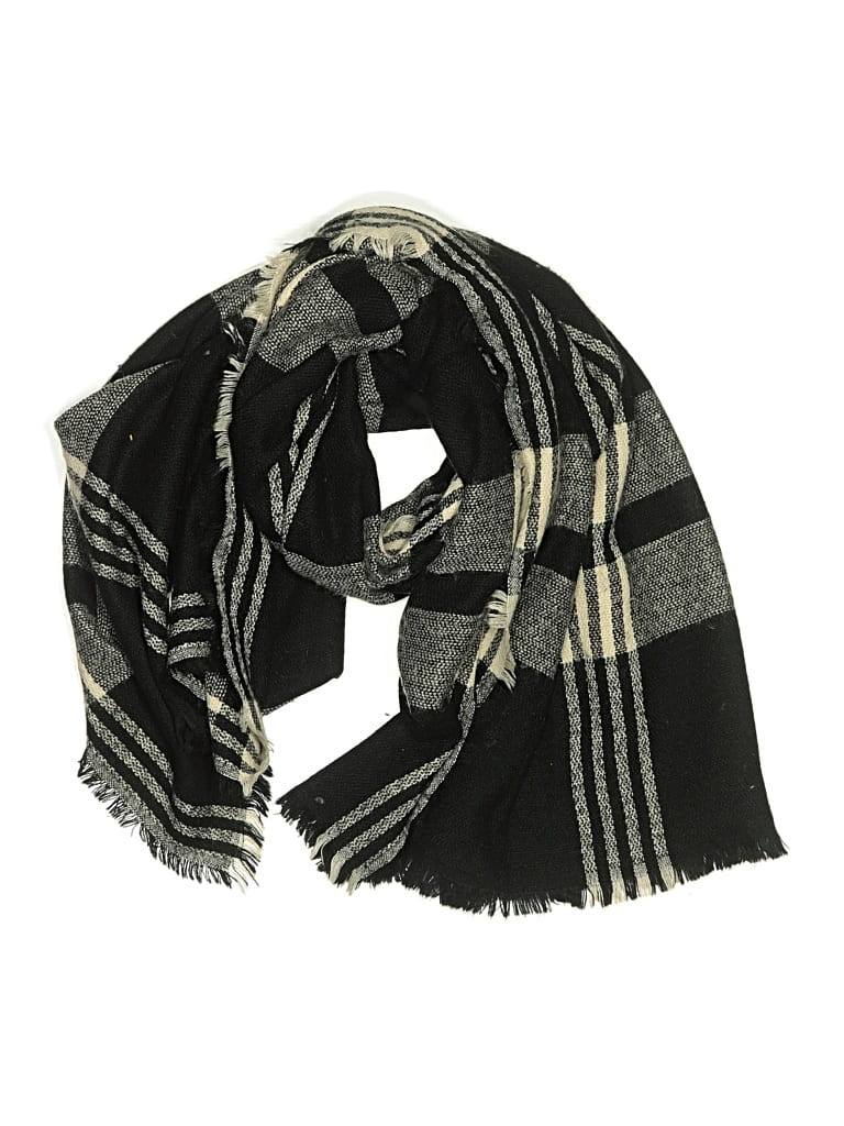 Pre-owned Look Scarf In Black