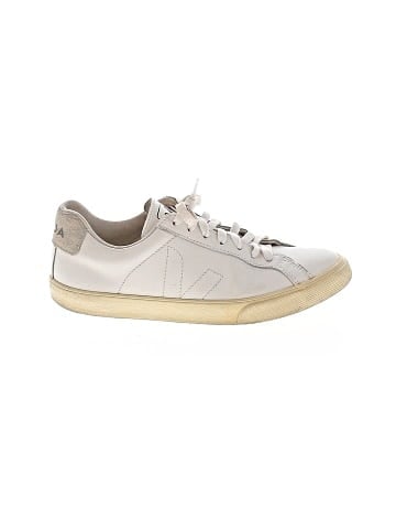 VEJA Sneakers (view 1)
