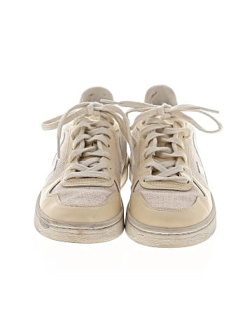 VEJA Sneakers (view 2)