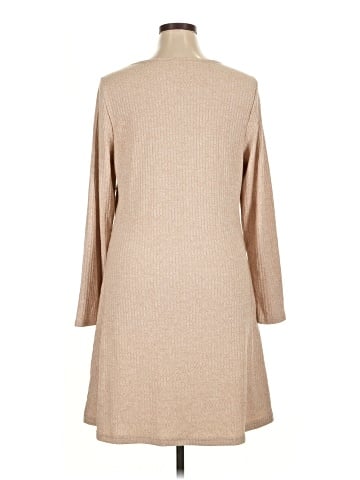 Old Navy Casual Dress (view 2)