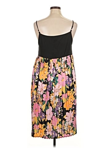 Gracia Casual Dress (view 2)
