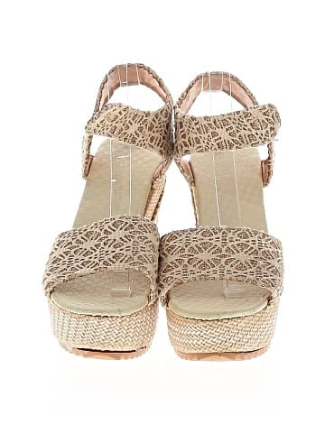 Unbranded Wedges (view 2)