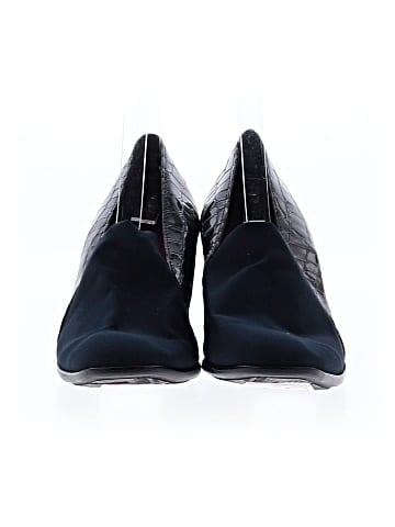 Munro American Heels (view 2)