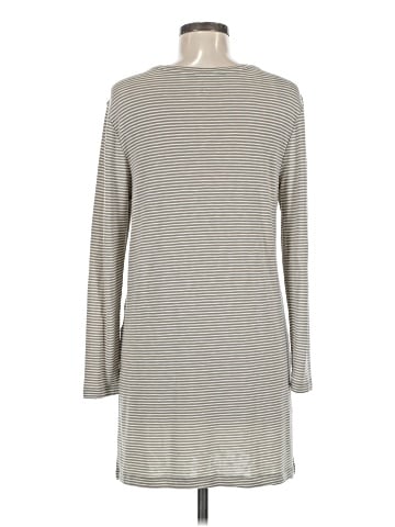 Old Navy Casual Dress (view 2)
