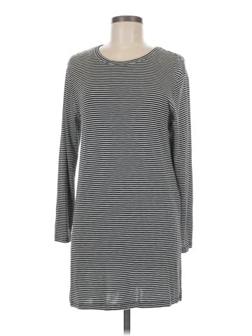 Old Navy Casual Dress (view 1)