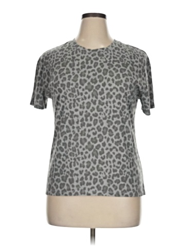 Zoe+Liv Short Sleeve Top (view 1)