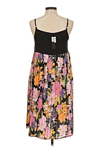 Gracia Casual Dress (view 2)