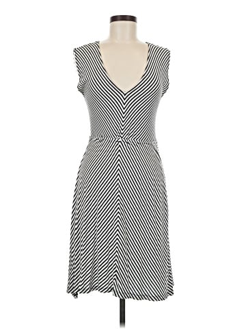 Cha Cha Vente Casual Dress (view 1)