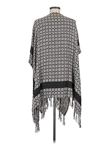 Kimchi Blue Poncho (view 2)