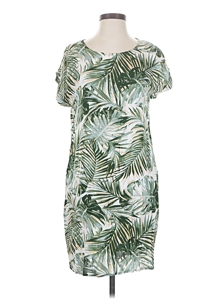 Pre-owned Papillon Casual Dress In Green