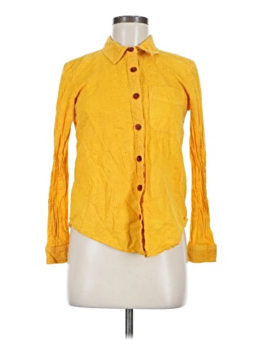 Maurices Long Sleeve Button-Down Shirt (view 1)